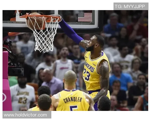 湖人热火总决赛巅峰对决背景图展现篮球激情与荣耀时刻