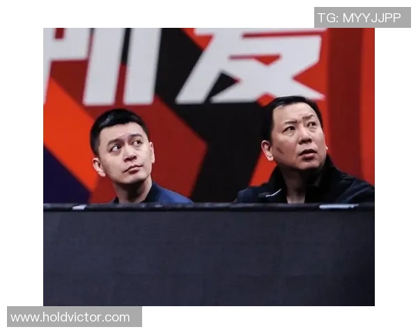 大V解析杨鸣连吃两T:裁判吹的没任何问题!吴乃群赛后表明不理解 大V解析杨鸣连吃两T:裁判吹的没任何问题!吴乃群赛后表明不理解