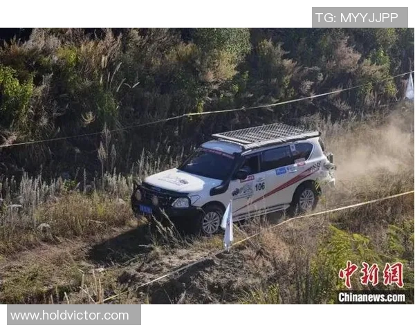 第八届“一带一路·七彩云南”轿车拉力赛车队抵达老挝万象